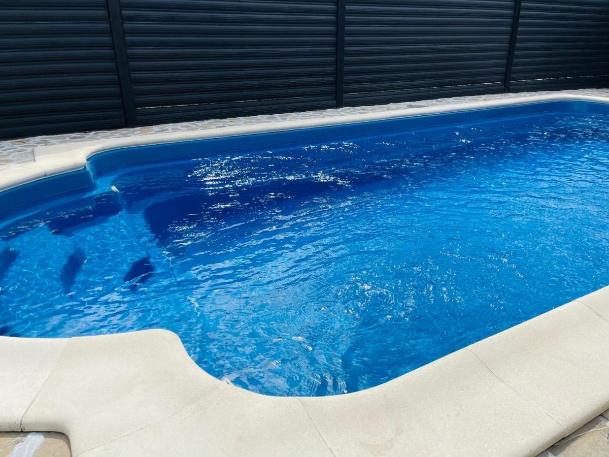 Luxury 3 Bedroom Pool Villa Gulia 외부 사진